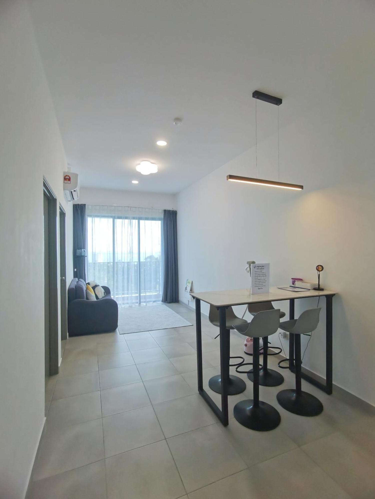 Super Comfort 2r2b Luxury Seaview Sandakan